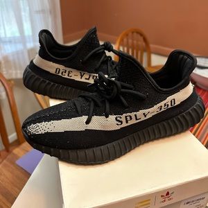 Like new Yeezy Oreo 350